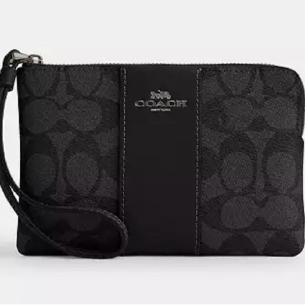 Coach Corner Zip Wristlet
In Signature Canvas - Picture 4 of 4